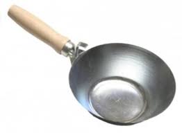Kőműves Serpenyő 180 mm Acél  Fa Nyéllel termék fő termékképe